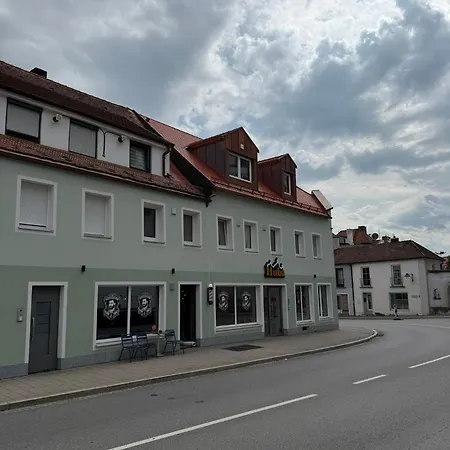 Schlossblick An Der Donau Aparthotel 3*